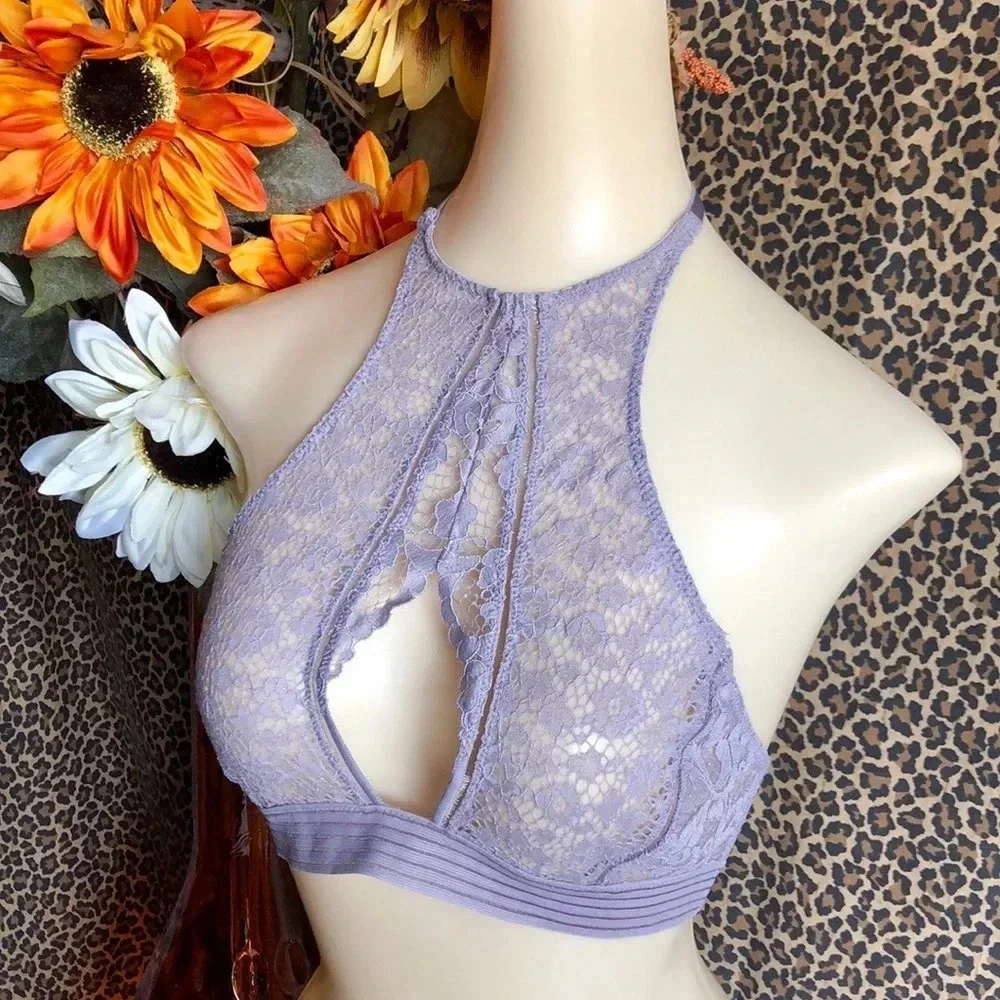 🦋B2G1🦋VS Very Sexy Keyhole Lace Bralette SMALL